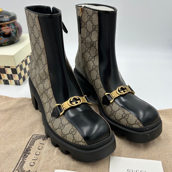 Women’s Gucci, interlocking GG supreme canvas and leather boots size 41 ITALY - Picture 1 of 9
